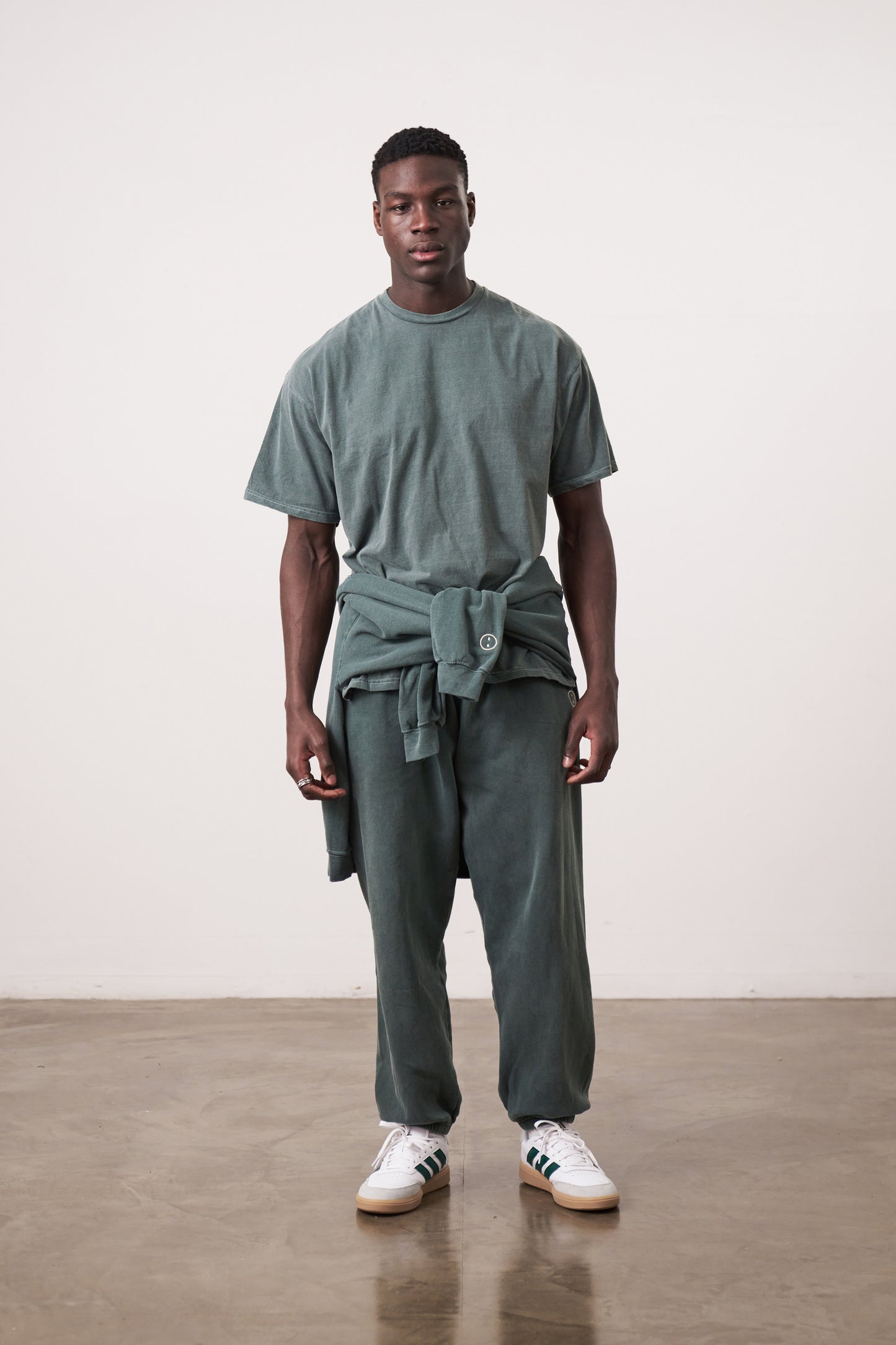 Essentials Vintage Washed Tee - Forest
