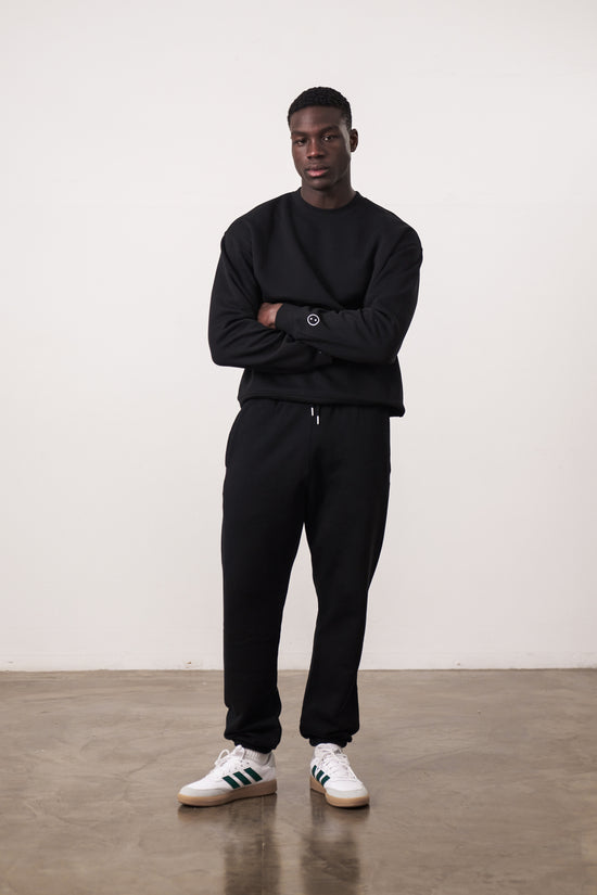 Load image into Gallery viewer, Essentials Premium Sweater - Black
