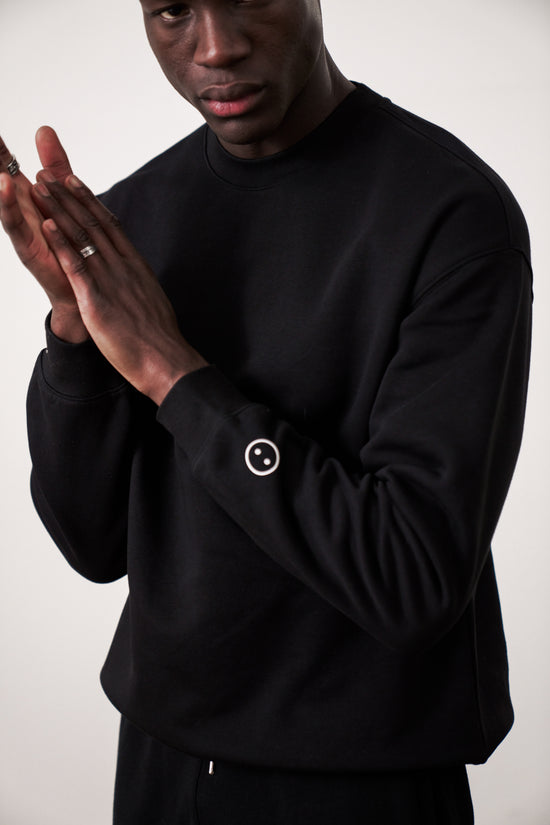 Load image into Gallery viewer, Essentials Premium Sweater - Black

