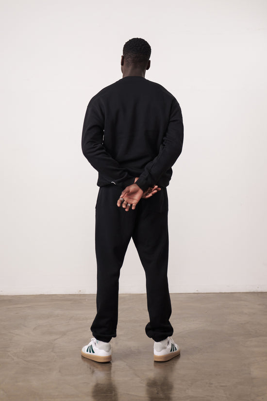 Load image into Gallery viewer, Essentials Premium Sweater - Black
