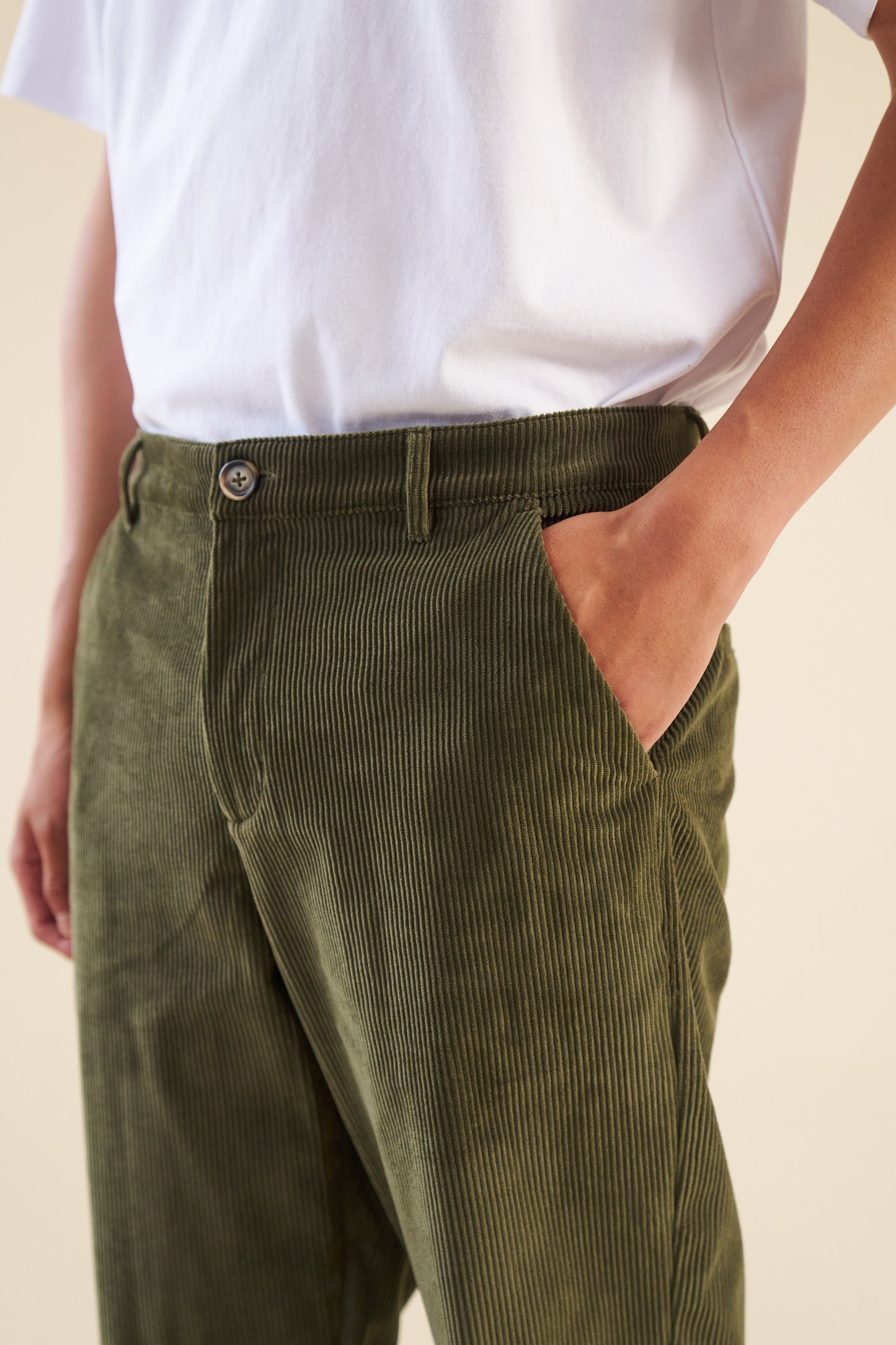 Load image into Gallery viewer, bound Army Green Corduroy Trousers
