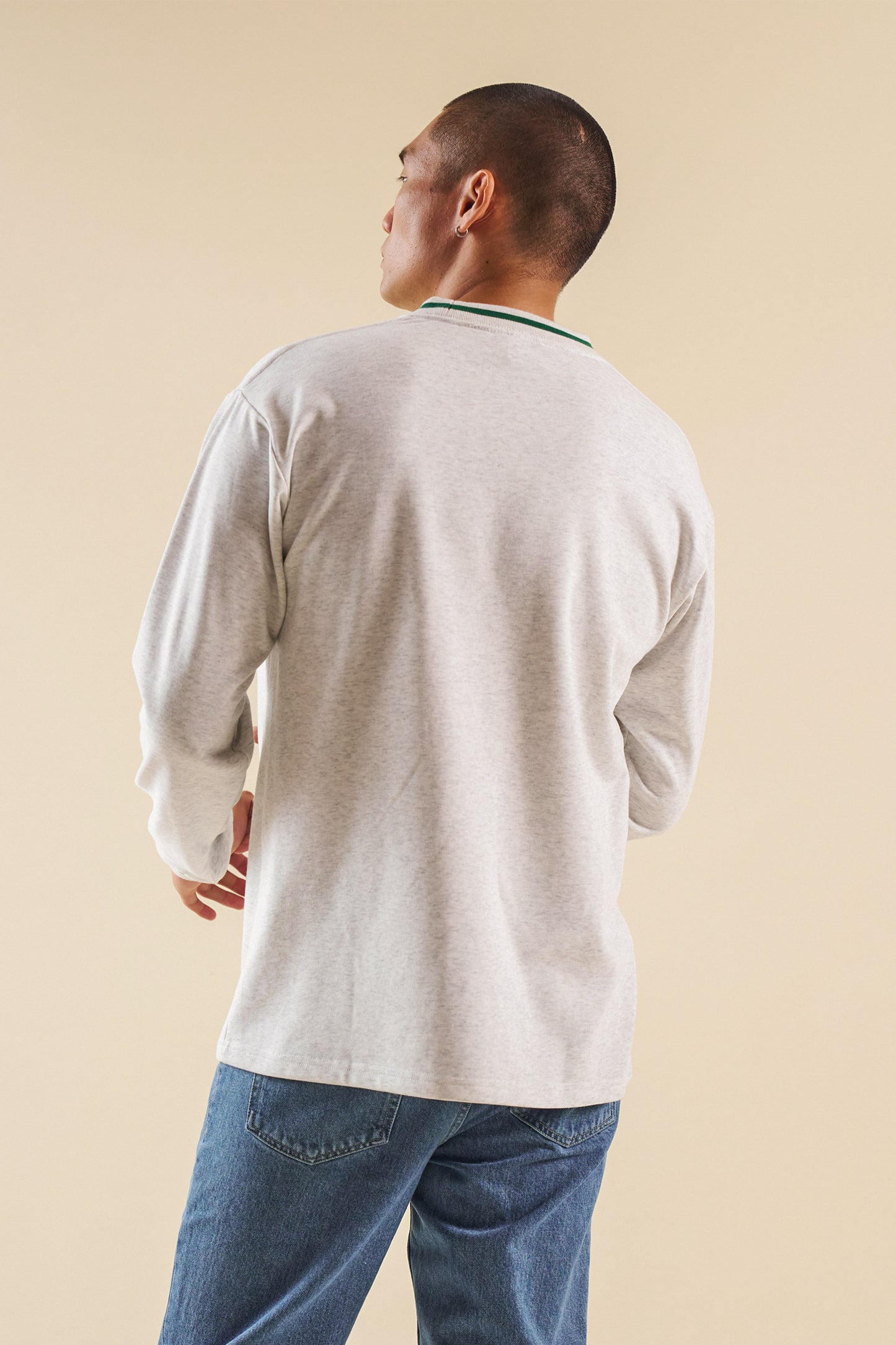 Load image into Gallery viewer, bound Ash Grey Longsleeve Tee
