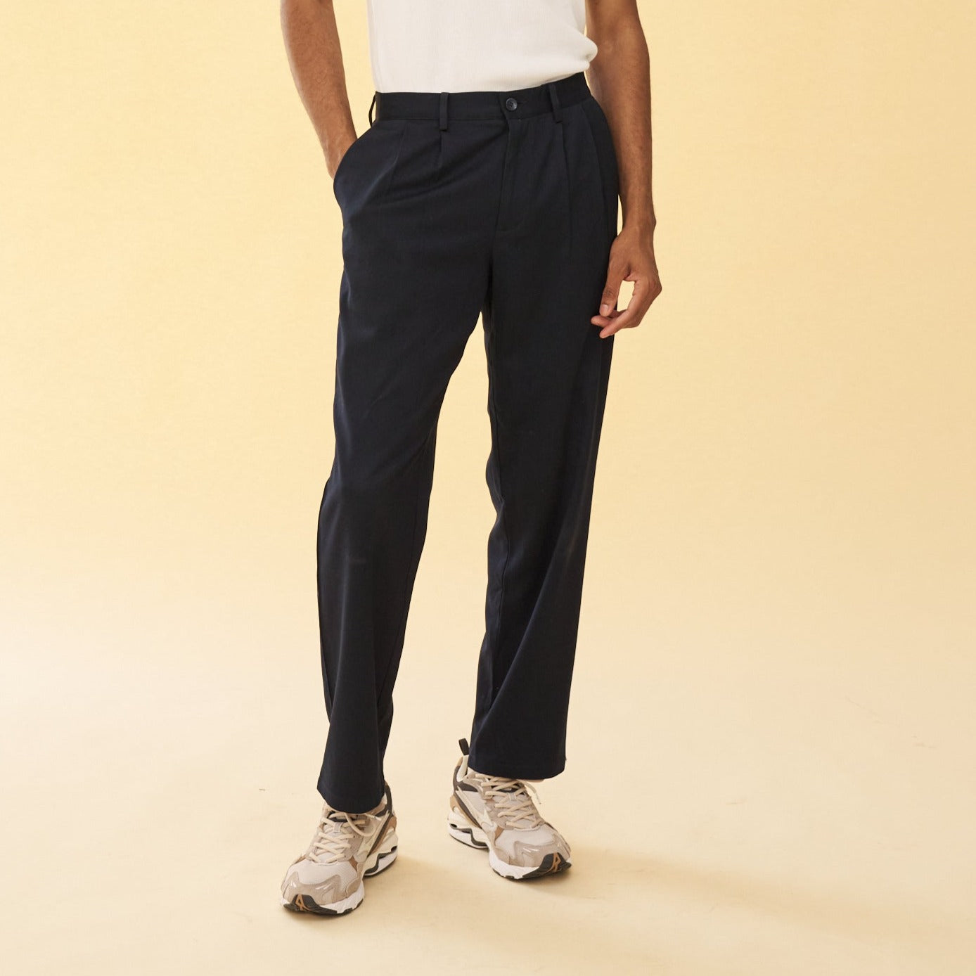 Navy deals pleated trousers