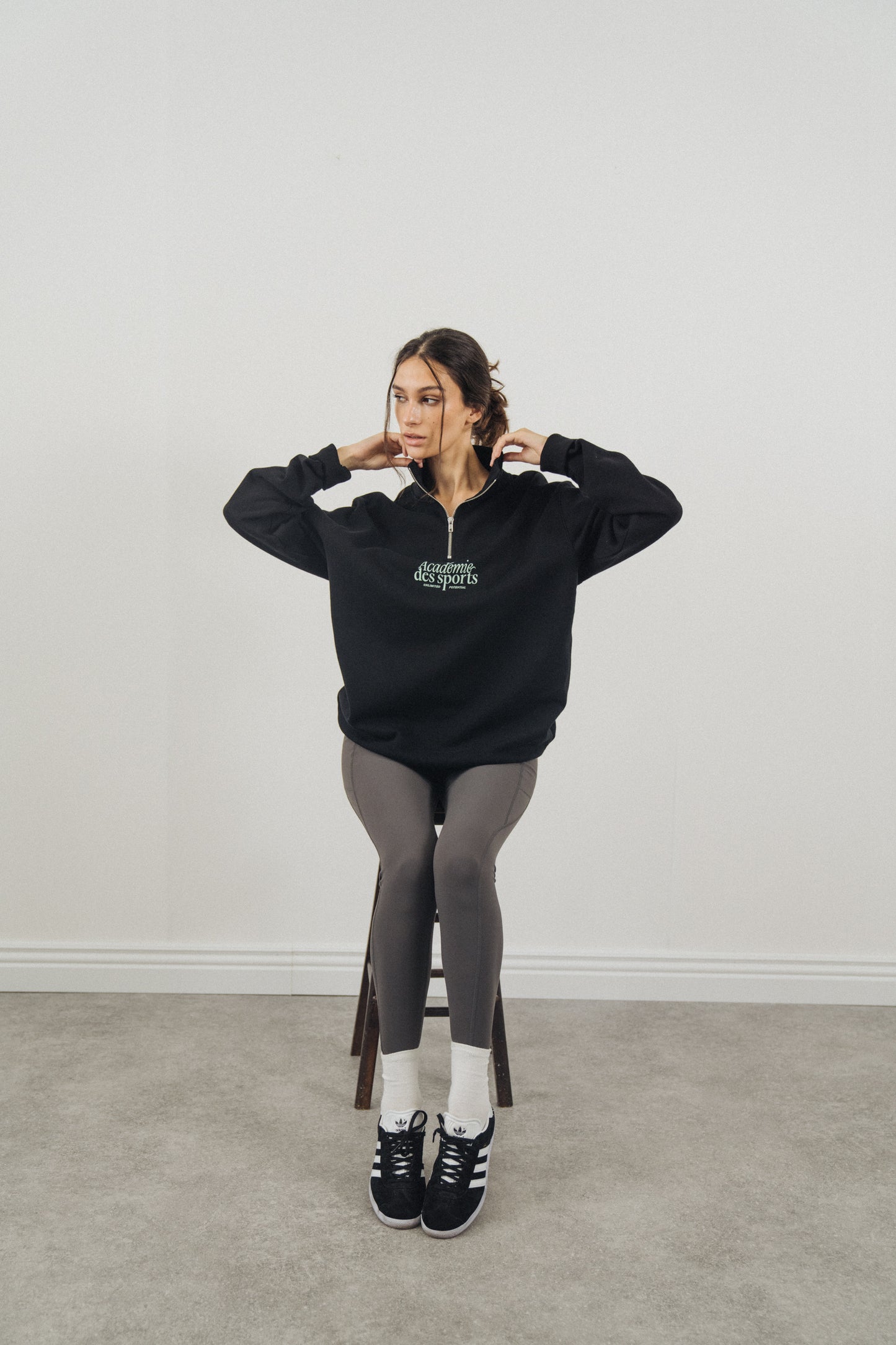 Vice 84 'Académie Des Sports Script' 1/4 Zip Sweater - Black