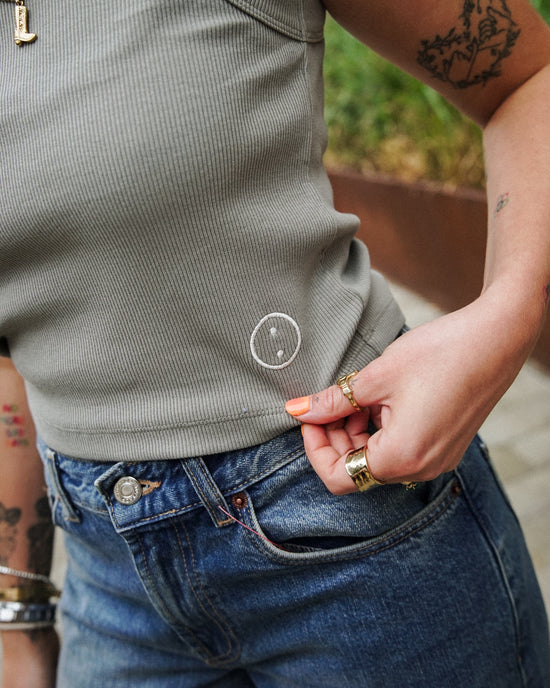 Load image into Gallery viewer, Essentials WMNS Embroidered Crop Rib Tank - Eucalyptus
