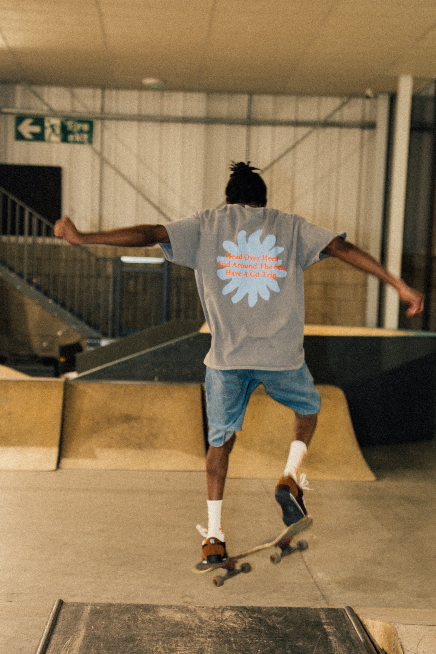 HAVE A GD TRIP 'Head Over Heels' Vintage Washed Tee - Dark Grey