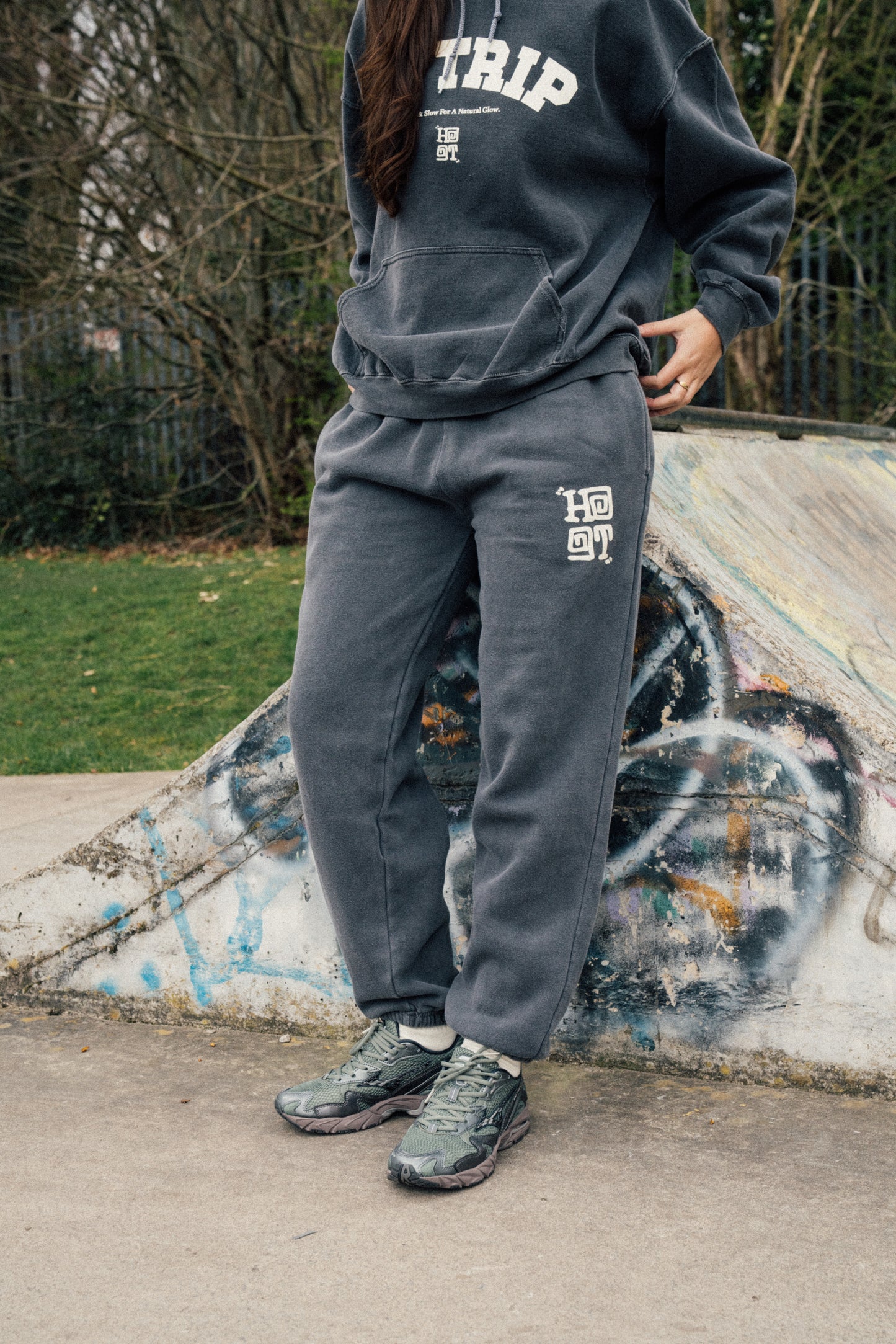 HAVE A GD TRIP 'Varsity' Vintage Washed Joggers - Charcoal