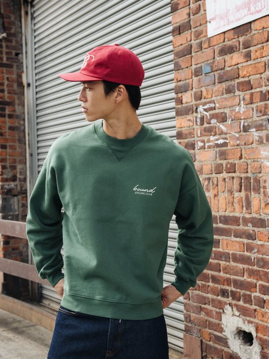 Load image into Gallery viewer, bound &amp;#39;Angling Club&amp;#39; Sweater - Mid Green
