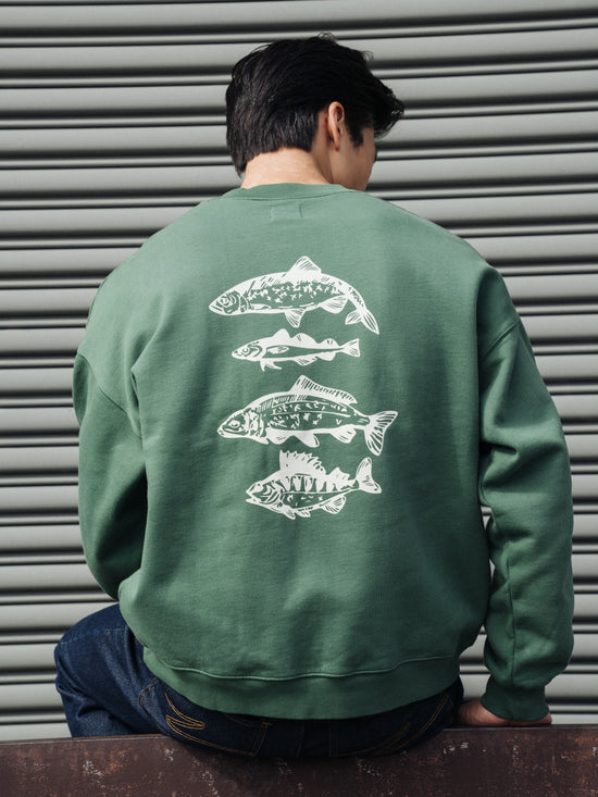 Load image into Gallery viewer, bound &amp;#39;Angling Club&amp;#39; Sweater - Mid Green
