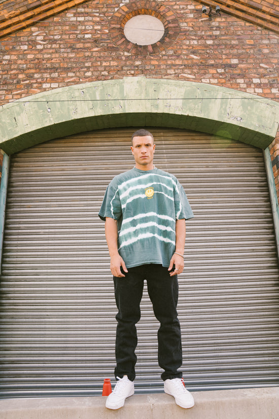 Seasonal Hero 'Trippy Smiler' Tie Dye Washed Tee - Green & White