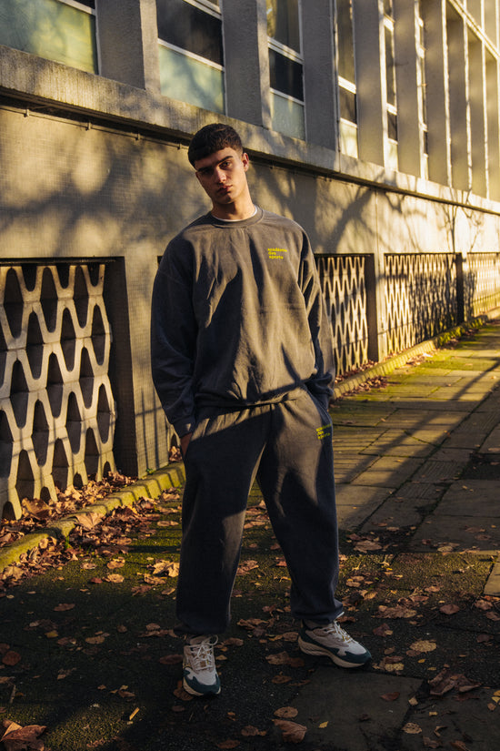 Load image into Gallery viewer, Vice 84 &amp;#39;Baseline&amp;#39; Sweater - Vintage Washed Black
