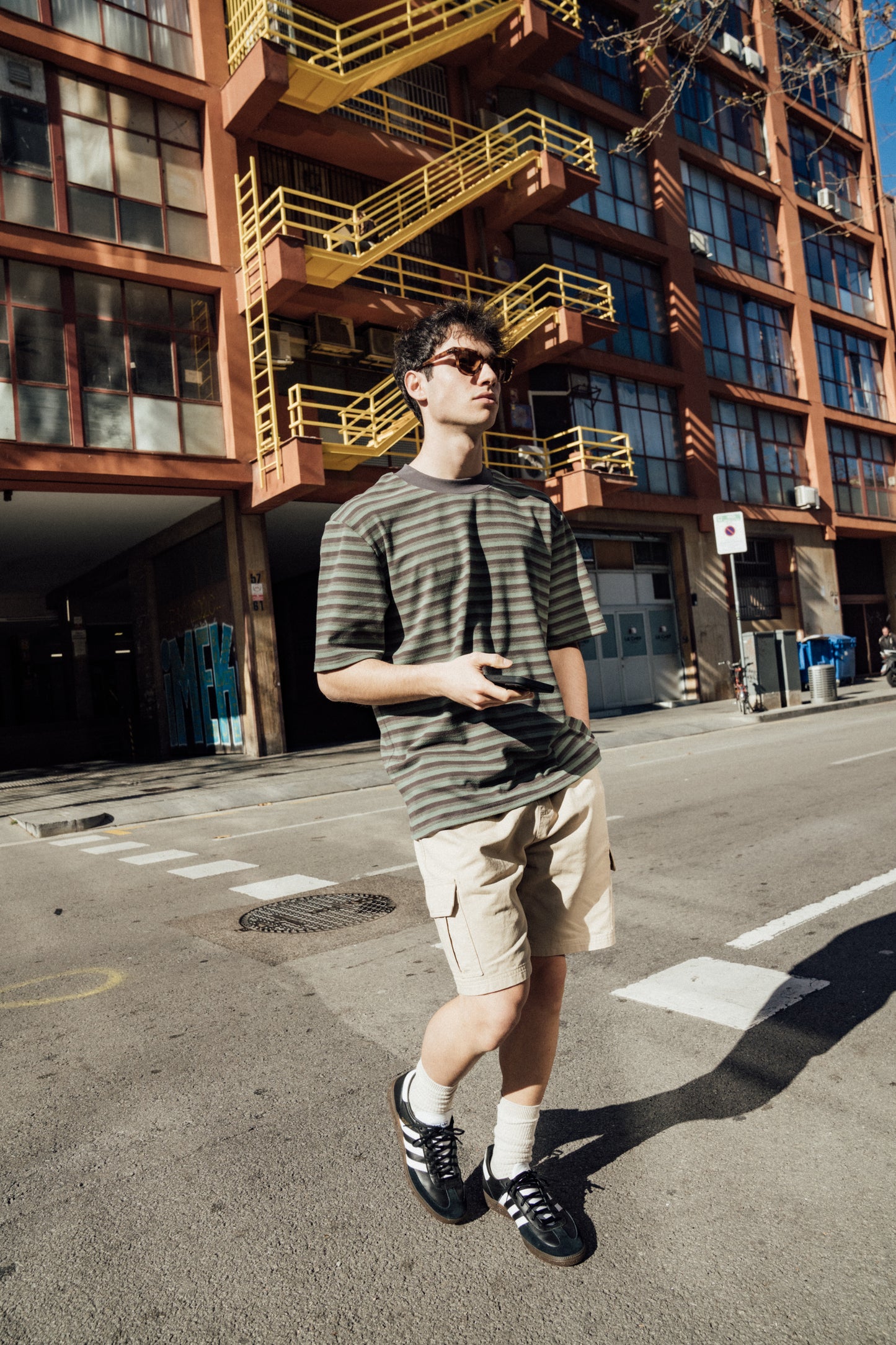 bound Staten Cargo Shorts - Beige