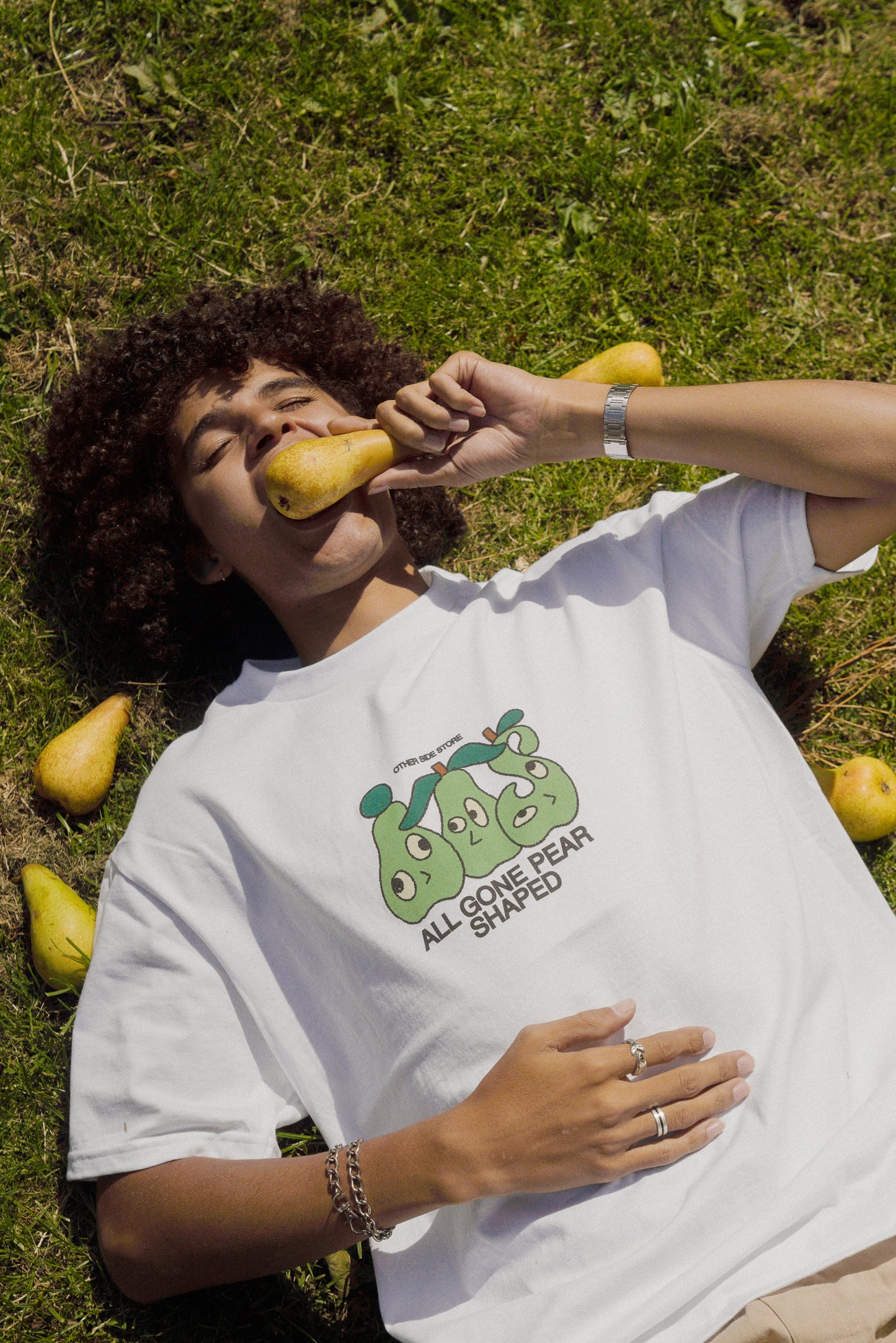Other Side Store 'Pear Shaped' Tee - White