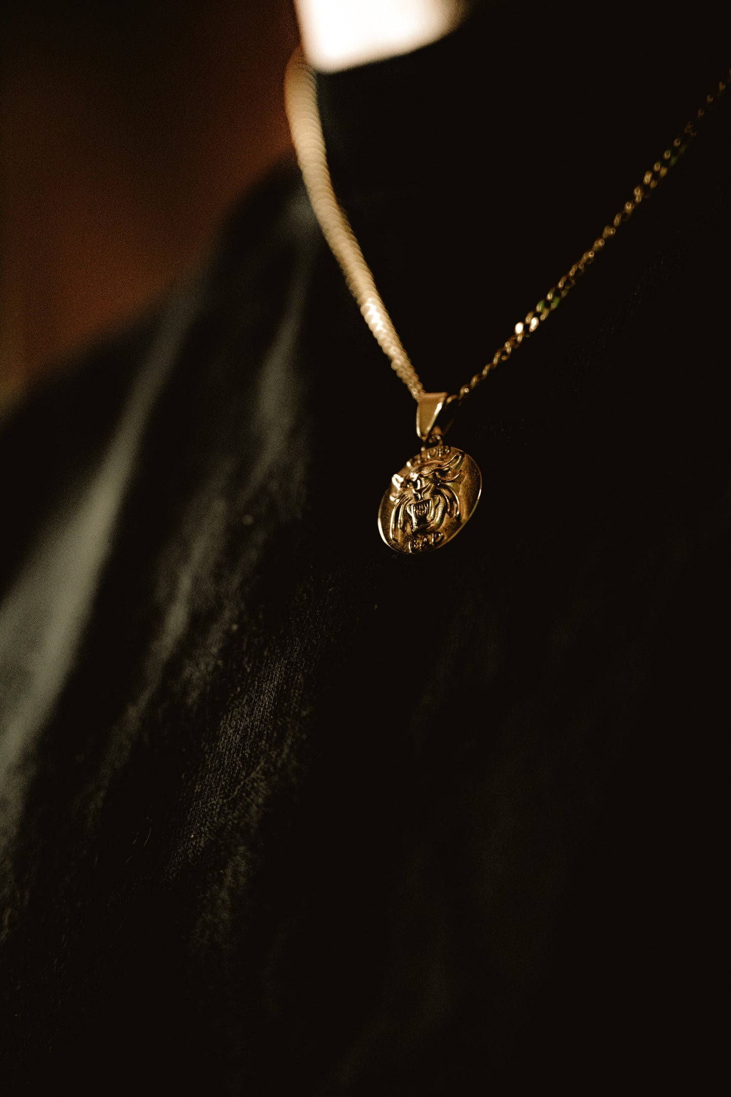 Load image into Gallery viewer, Melé X Club Bad &amp;#39;Panther&amp;#39; Pendant Necklace - Silver / Gold
