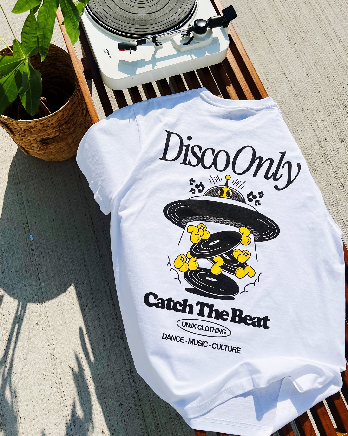 DISCO ONLY 'Catch The Beat' Tee - White