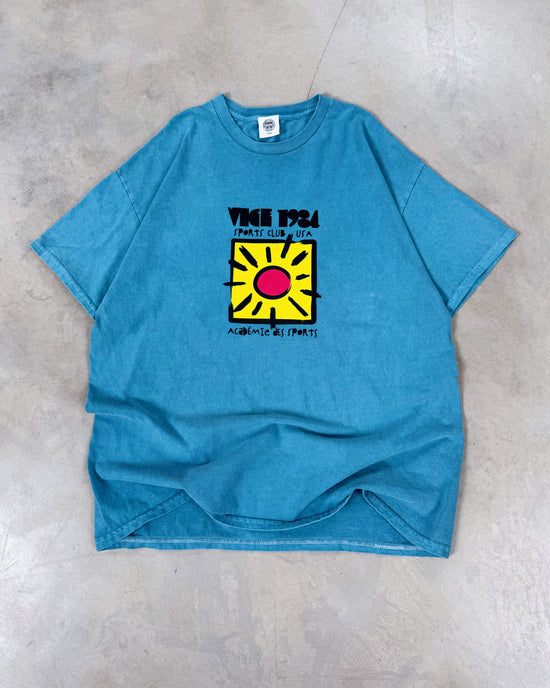 Load image into Gallery viewer, Vice 84 &amp;#39;Sun Sports Club&amp;#39; Vintage Washed Tee - Mid Blue

