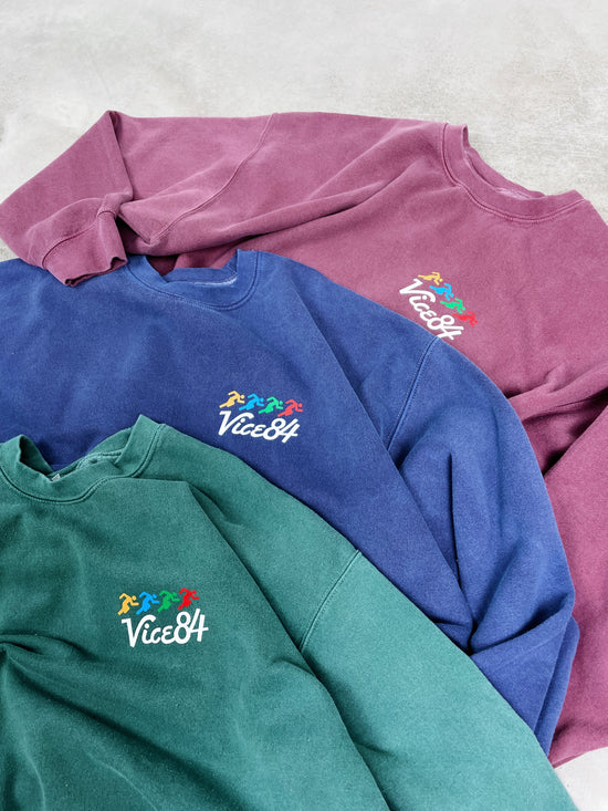 Load image into Gallery viewer, Vice 84 &amp;#39;Runner&amp;#39; Vintage Washed Sweater - Navy
