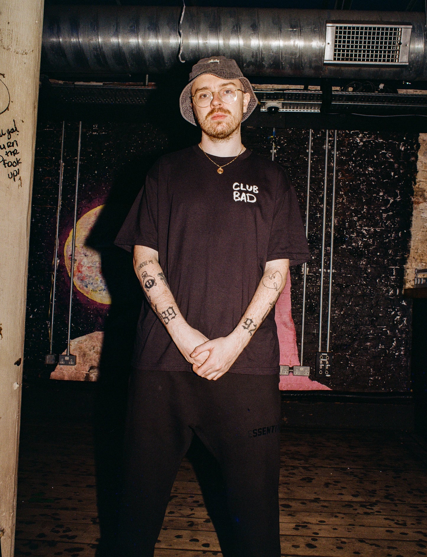Melé X Club Bad 'Crossed Legs' Tee - Black