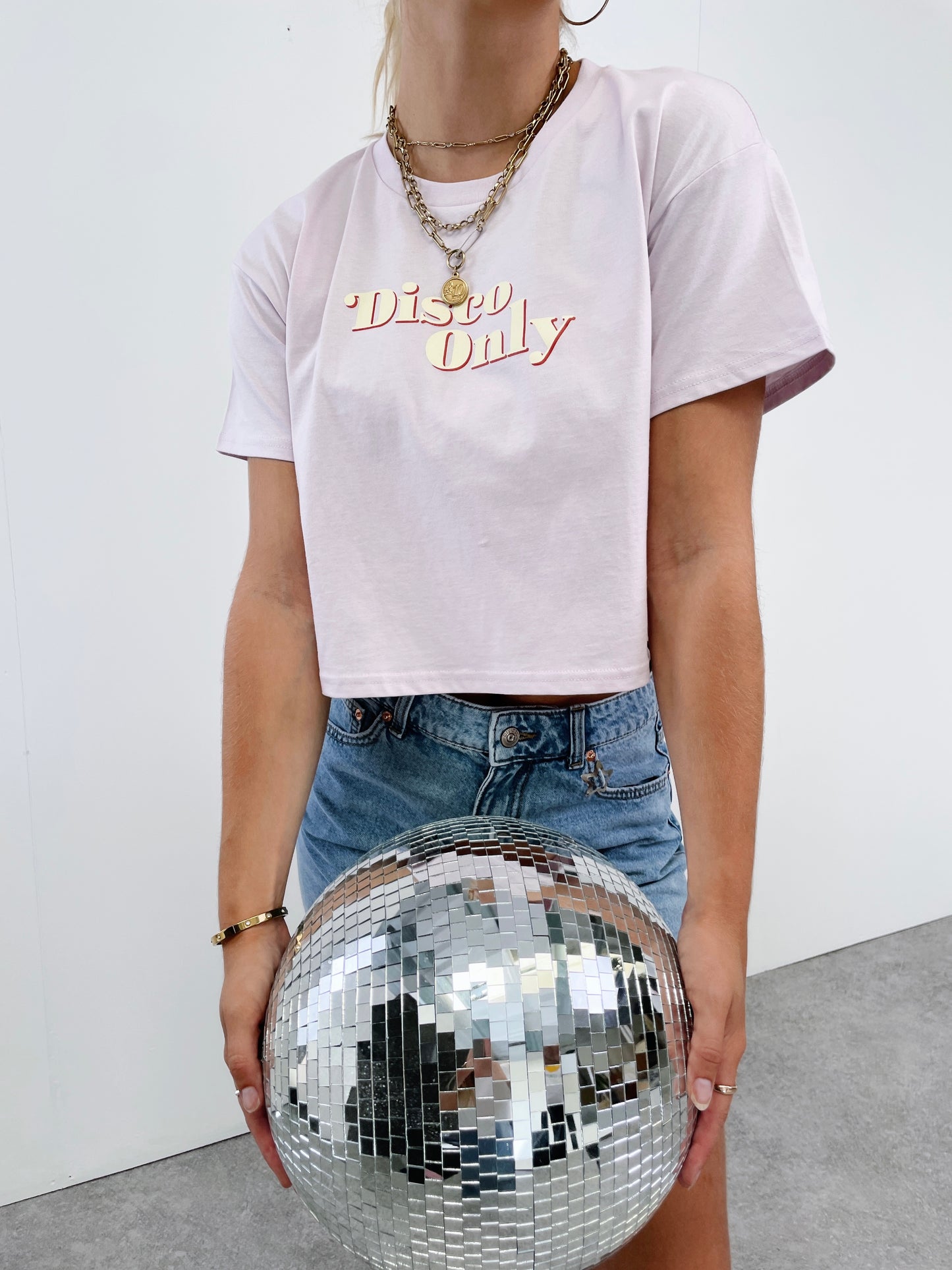 Load image into Gallery viewer, DISCO ONLY WMNS &amp;#39;70s&amp;#39; Cropped Tee - Orchid
