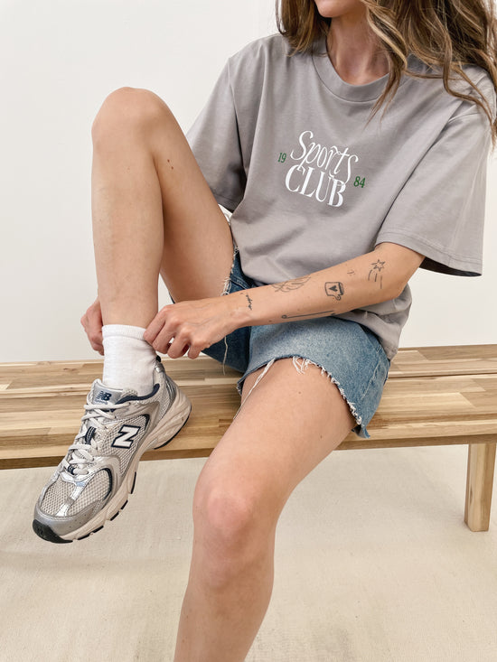 Vice  84 WMNS 'Sports Club' Staple Tee - Storm Grey