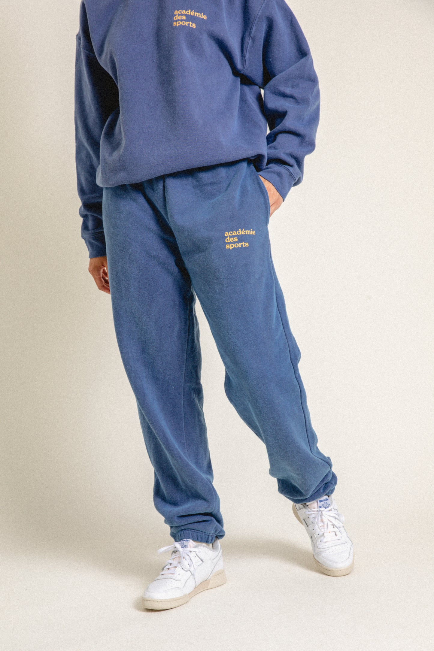 Reebok retro deals joggers in navy
