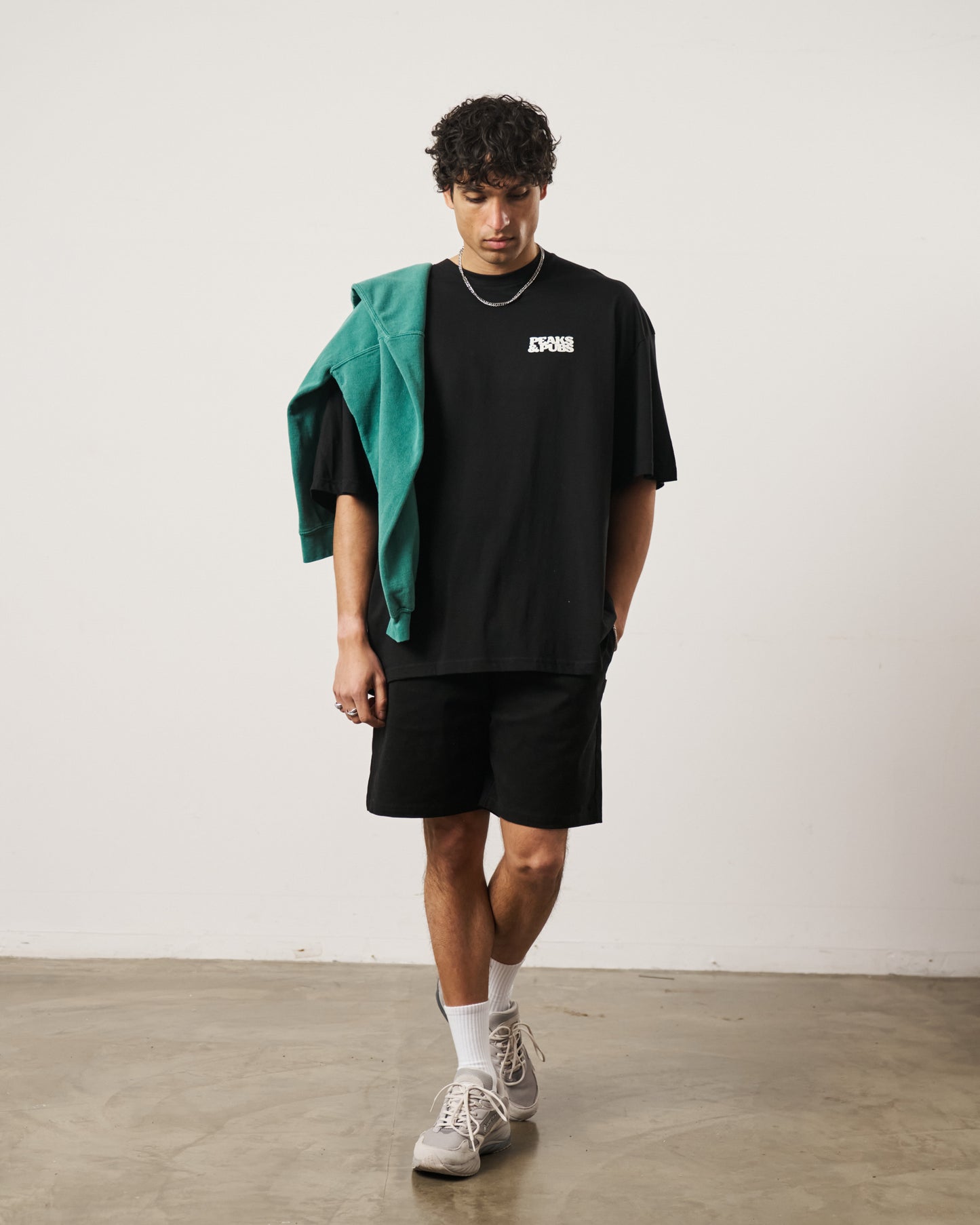 Peaks & Pubs 'Earn Your Pints' Tee - Black