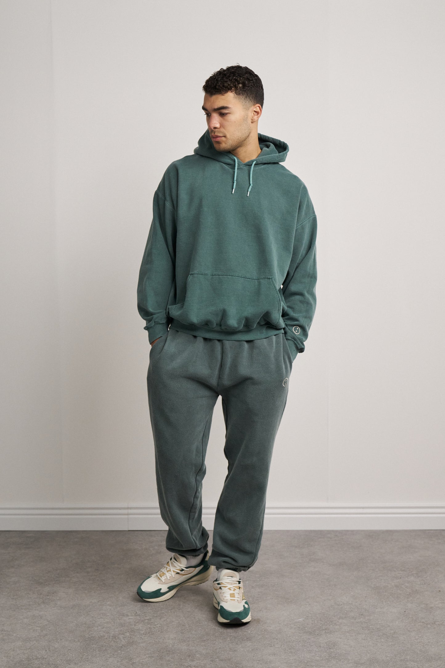 Essentials Vintage Washed Hoodie & Jogger Set - Forest – UN:IK