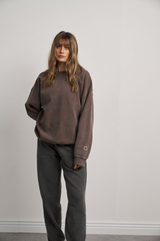 Essentials Vintage Washed Sweater - Cocoa