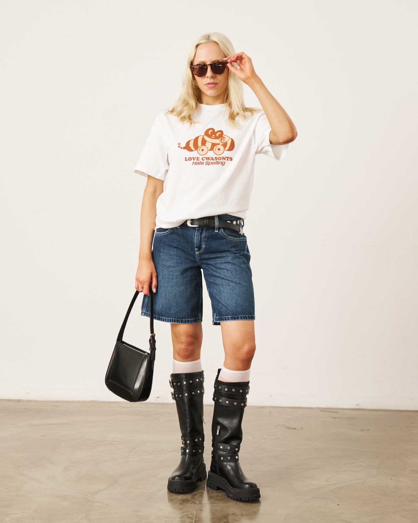 Other Side Store 'Love Cwasonts' Tee - White