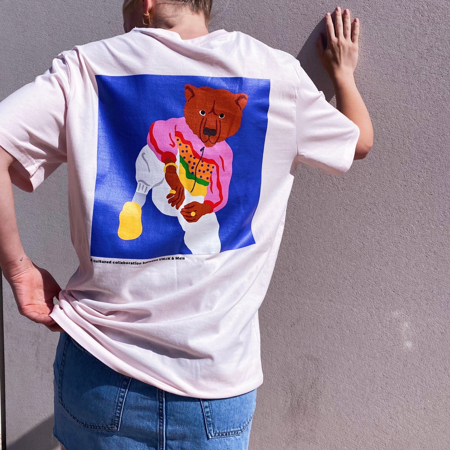 Load image into Gallery viewer, Melé x Club Bad &amp;#39;Ghetto Bear&amp;#39; Tee - Pink
