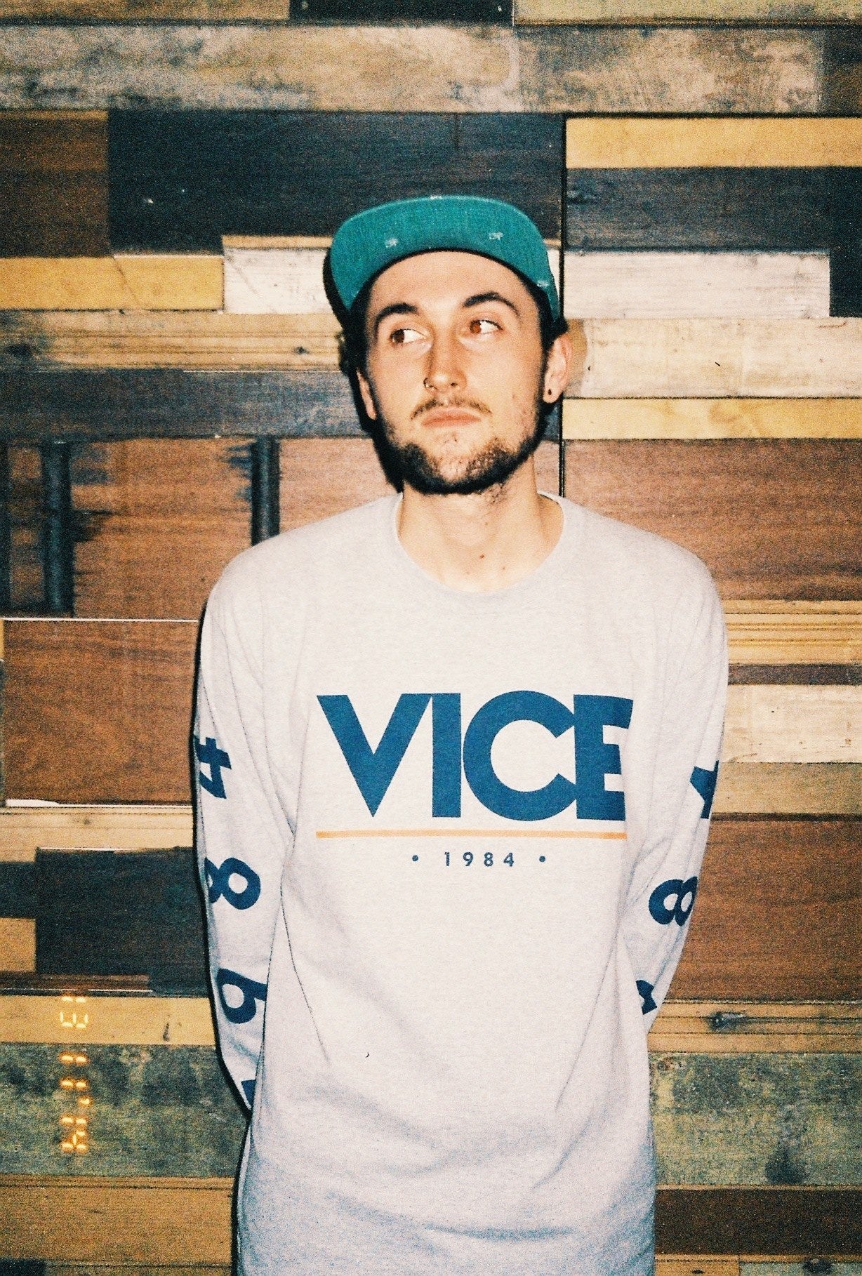 Vice 84 'Sports Tee - Grey *100K CLUB*