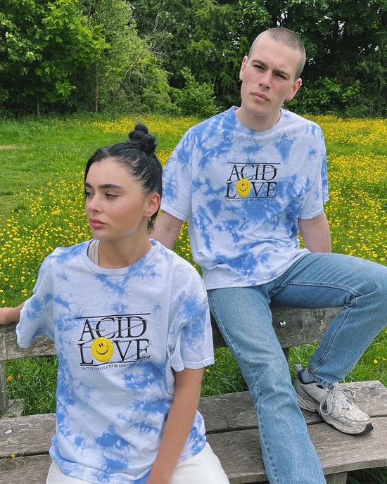 ACID LOVE 0.06 'Floating Points' Tee - Tie Dye Sky Blue