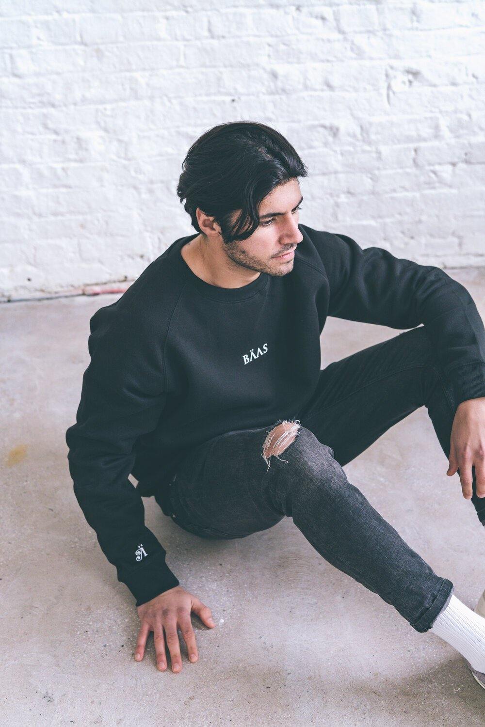 BÄAS Essentials Sweater - UN:IK Clothing