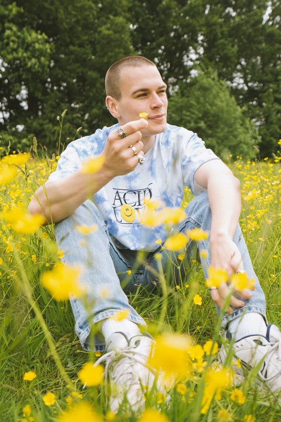 ACID LOVE 0.06 'Floating Points' Tee - Tie Dye Sky Blue