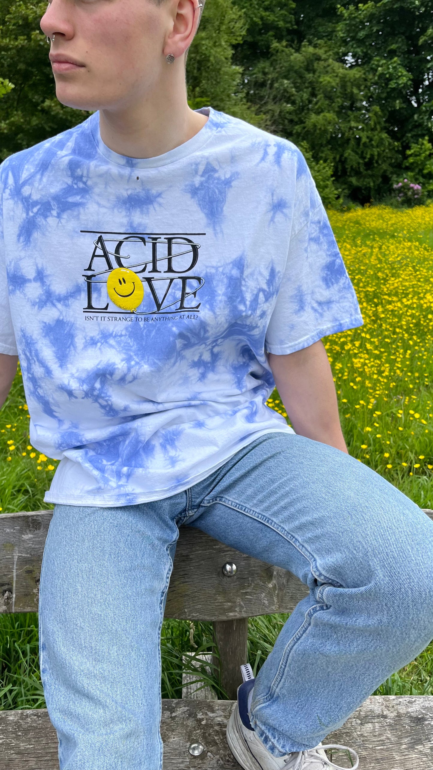 ACID LOVE 0.06 'Floating Points' Tee - Tie Dye Sky Blue