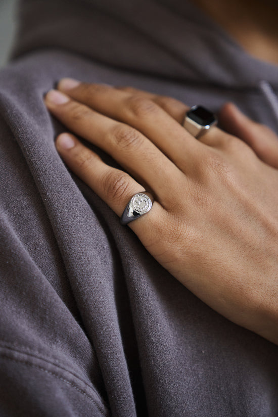 Trippy Signet Ring - Silver