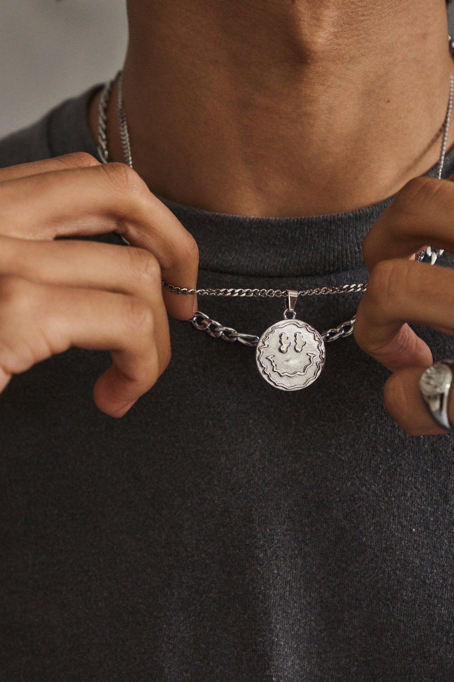 Trippy Pendant Necklace - Silver / Gold